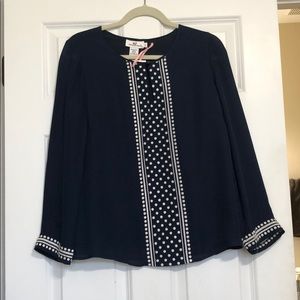 never worn with tags vineyard vines blouse
